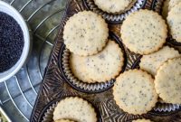 Zesty Lemon Poppyseed Shortbread