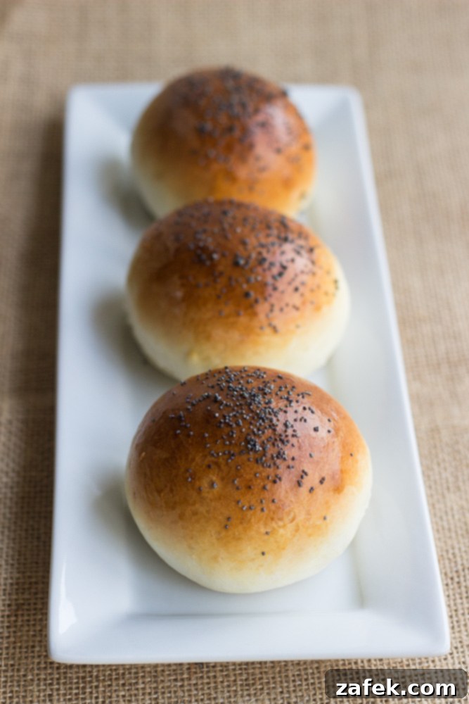 Golden Festive Brioche Buns 1 featured 742
