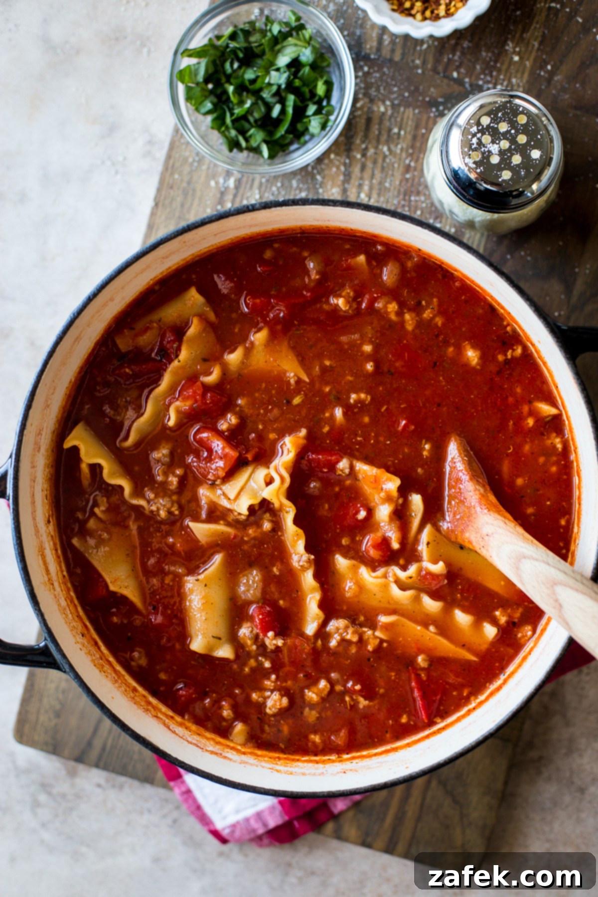 Hearty Lasagna Soup 1 featured 90453